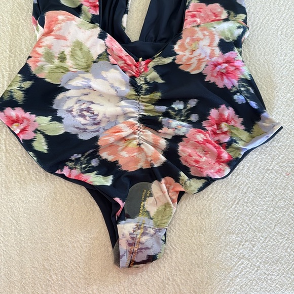 Maaji Women's Standard Plunge reversible swimsuit, Medium, $178 - Picture 8 of 13